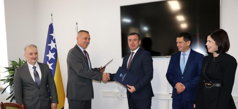 Ministar Bevanda i gradonačelnik Ćatić potpisali ugovor o implementiranju sredstava u iznosu od 3.000.000,00 KM