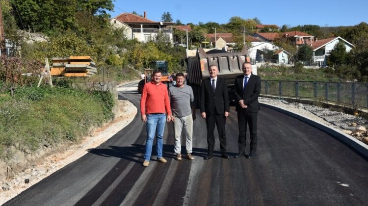 Ministar Bevanda i načelnik Radišić obišli radove u Čerinu